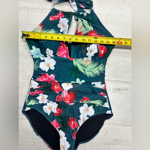 Floral Halter One-Piece Swimsuit - Picture 7 of 11